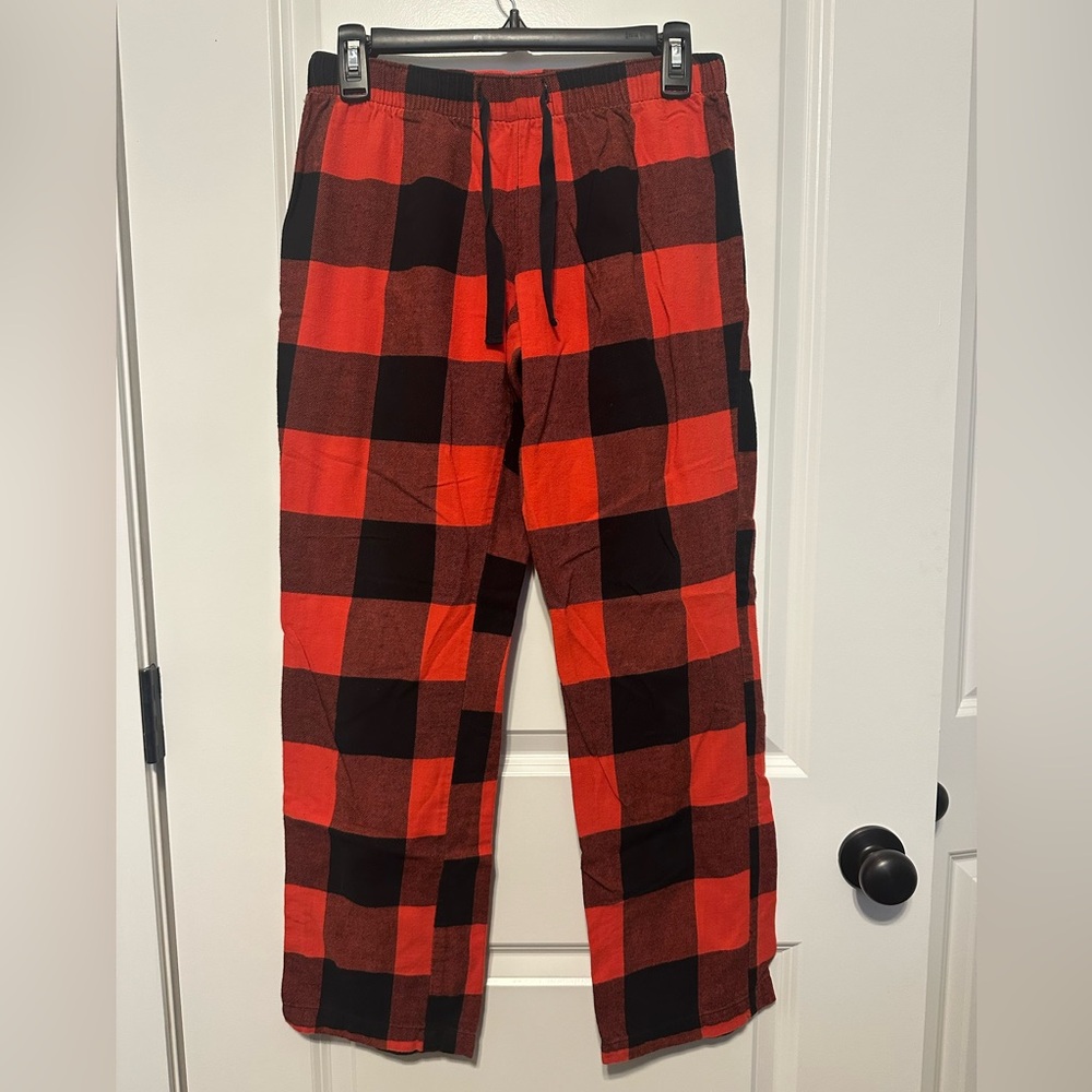 Old Navy Red and Black Plaid Pajama Pants Women’s XS